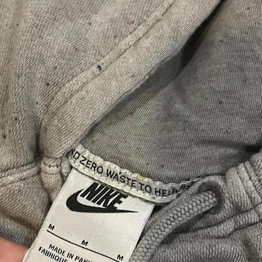 Nike Sportswear Move To Zero Fleece Pullover Hoodie in the "Cave Stone" - Picture 10 of 10